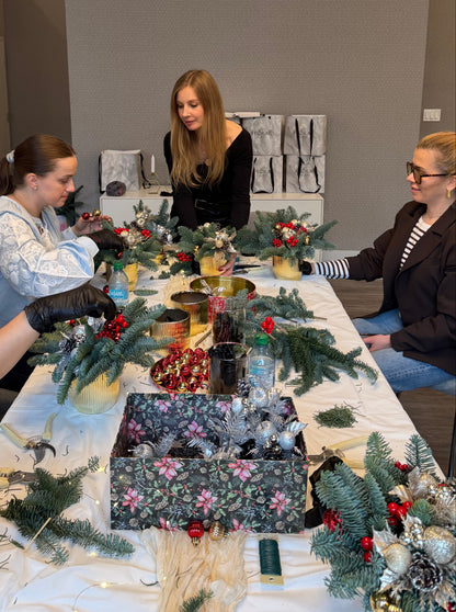 Christmas Centerpiece Making & Honey Cake Decorating Workshop