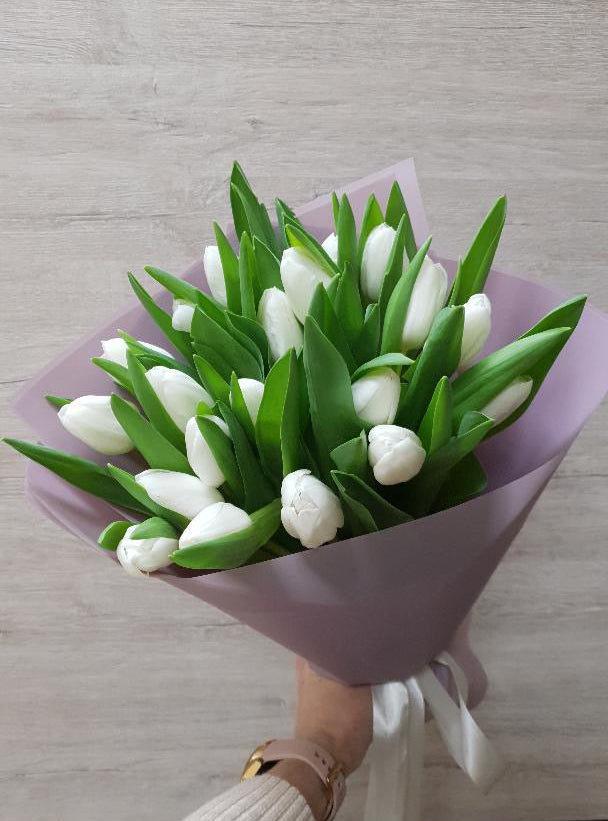 Mono Tulip Bouquet